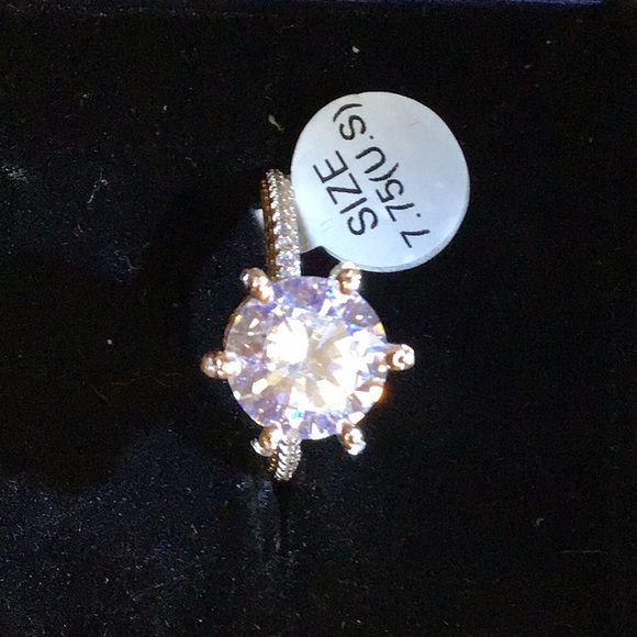 WHITE SAPPHIRE/ROSE GOLD CLASSIC HALF ETERNTIY ENGAGEMENT RING Size 7.75 - Picture 4 of 5